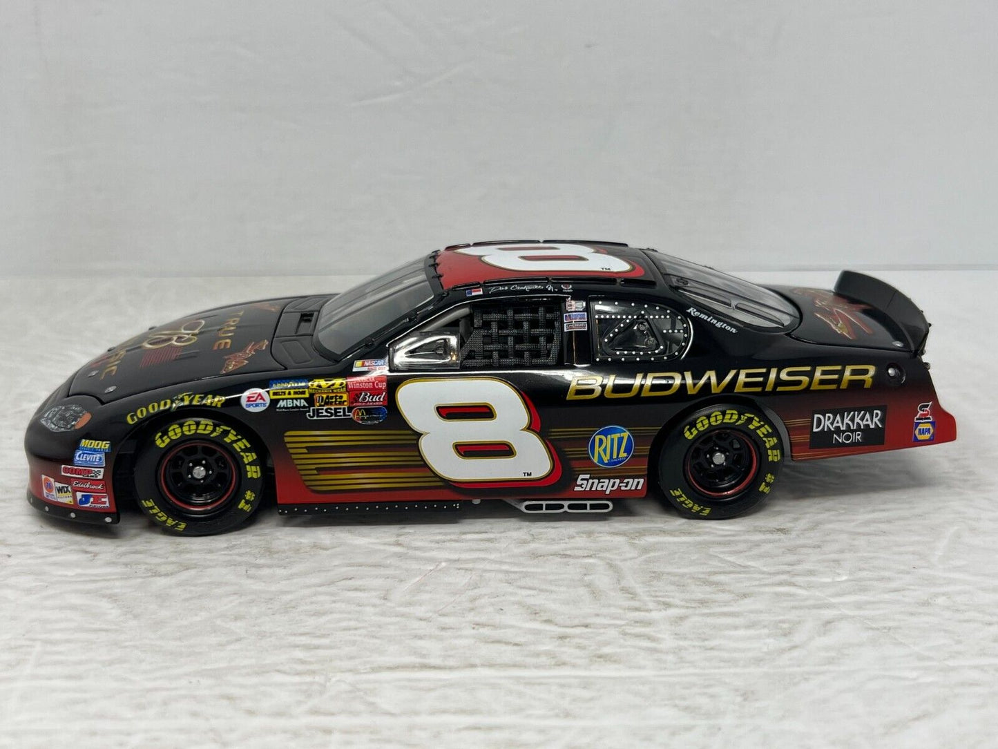 Action Nascar #8 Dale Earnhardt Jr Budweiser Staind GM Dealers 2003 1:24 Diecast