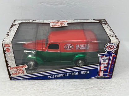 Greenlight Running on Empty 1939 Chevrolet Panel Truck Green Machine 124 Diecast