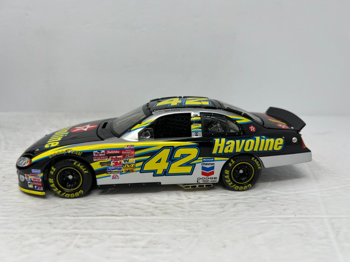 Action Nascar Elite #42 Jamie McMurray Havoline 2003 Dodge Intrepid 1:24 Diecast