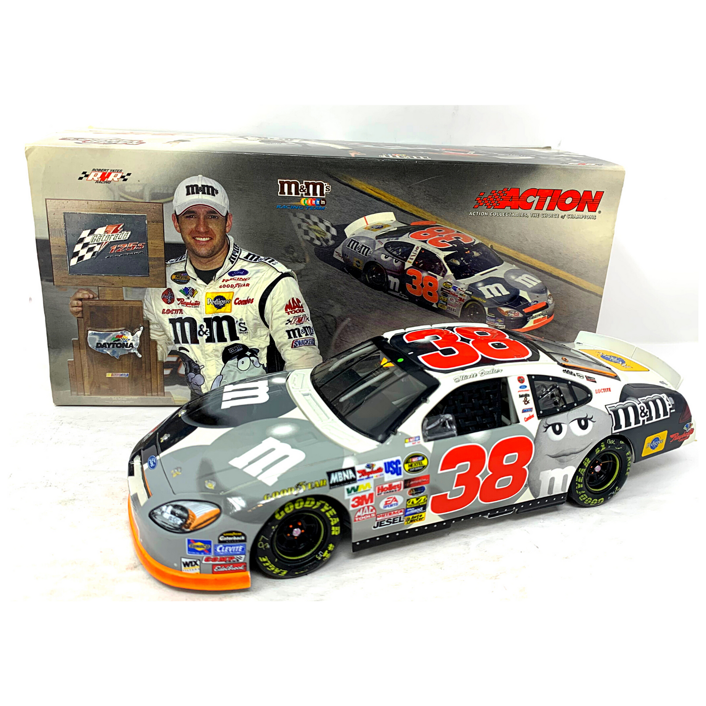 Action Nascar #38 Elliott Sadler M&M's Raced Version BANK 1:24 Diecast & Figure