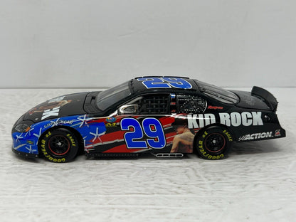 Action Nascar #29 Tony Stewart Kid Rock GM Dealers 2004 Monte Carlo 1:24 Diecast