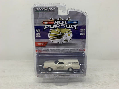 Greenlight Hot Pursuit Series 34 1972 Ford Ranchero 1:64 Diecast