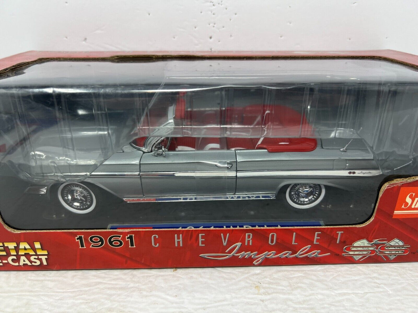 Sun Star 1961 Chevrolet Impala 1:18 Diecast