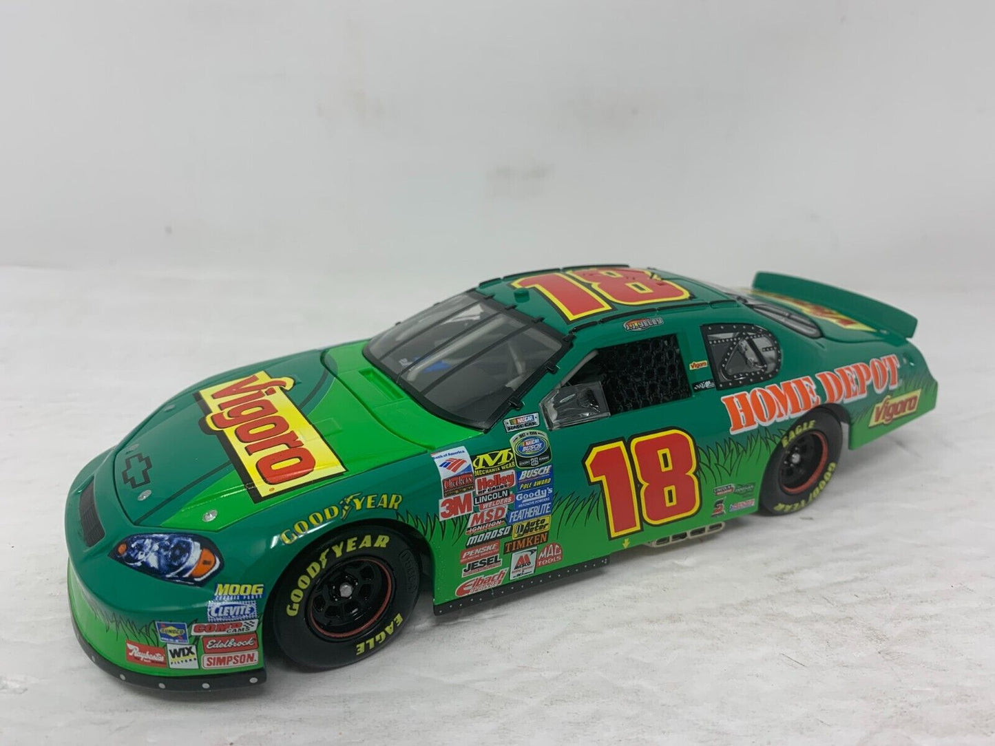 Action Nascar #18 JJ Yeley Vigoro 2006 Monte Carlo 1:24 Diecast