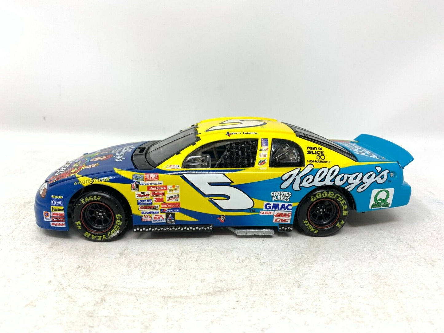 Action Nascar #5 Terry Labonte Kellogg's Nascar Racers Monte Carlo 1:24 Diecast