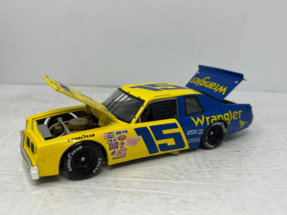 Action Nascar #15 Dale Earnhardt Sr. Wrangler Jean GM Dealers 1:24 Diecast