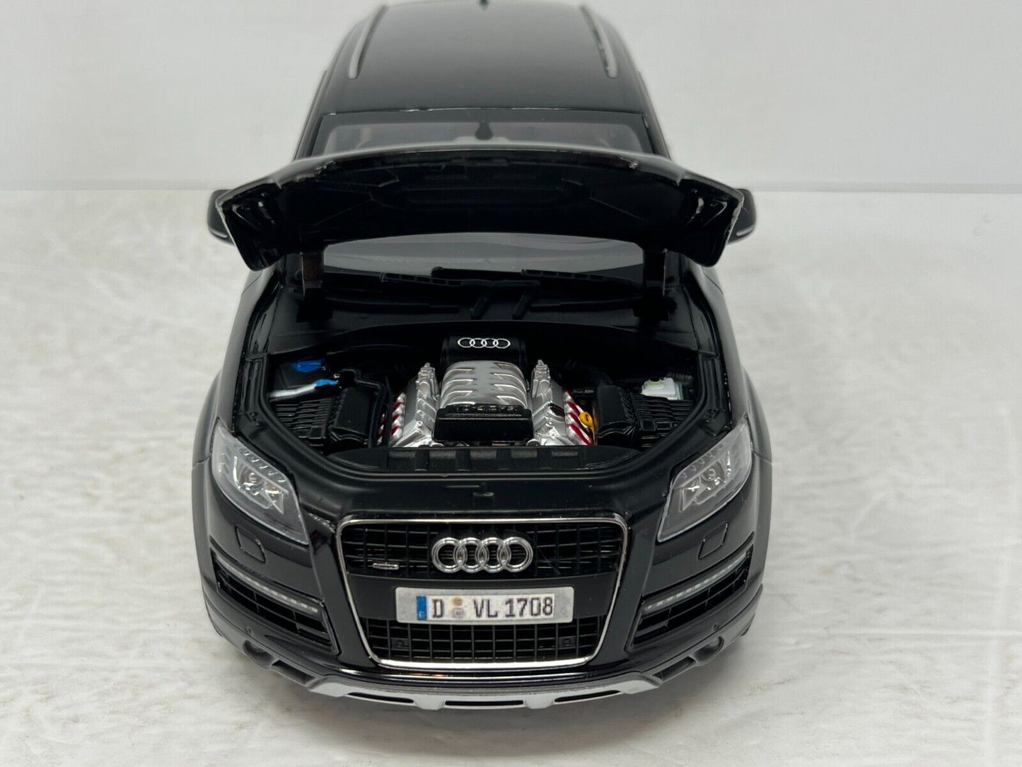 Kyosho Audi Q7 Facelift Night Black 1:18 Diecast