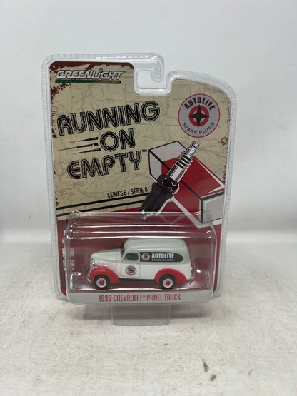 Greenlight Running on Empty Series 8 1939 Chevrolet Panel Truck 1:64 Diecast