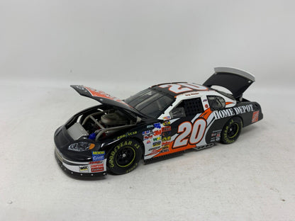 Action Nascar #20 Tony Stewart Home Depot Reverse Paint 1:24 Diecast & Figure