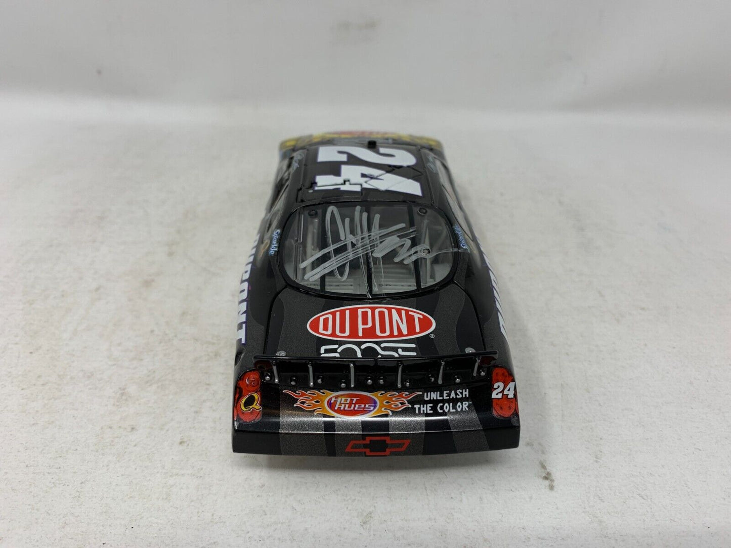 Action Nascar #24 Jeff Gordon Dupont Foose Design Chevy 1:24 Diecast