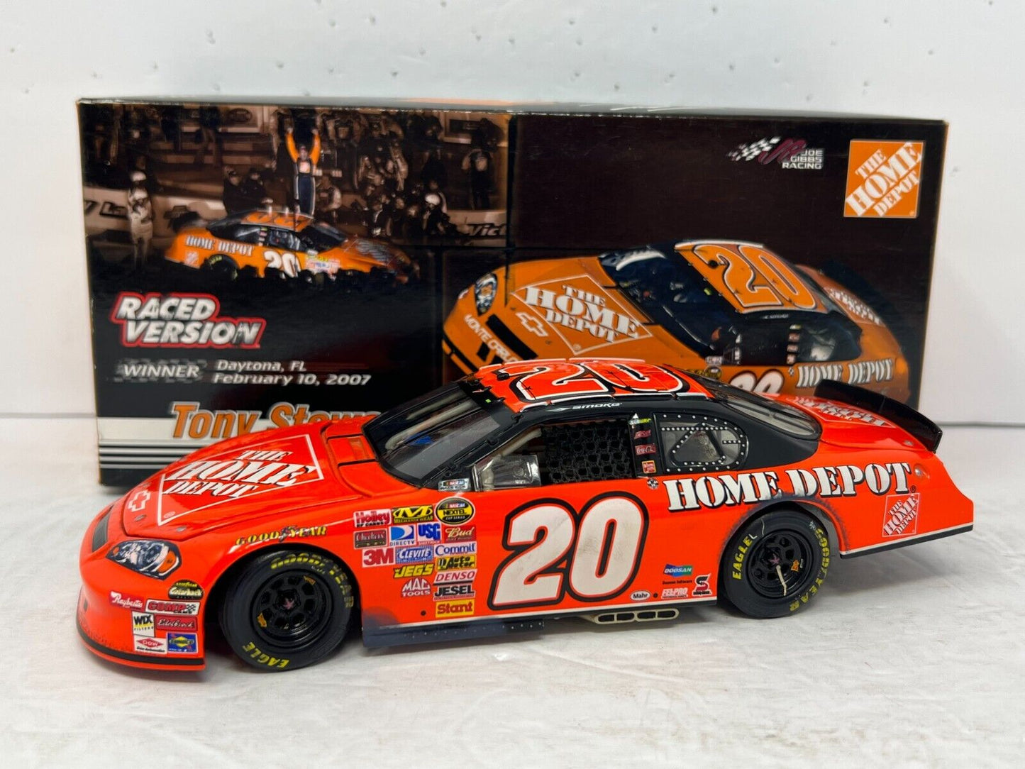 Motorsports Authentics #20 Tony Stewart Bud Shootout Raced Win 1:24 Diecast