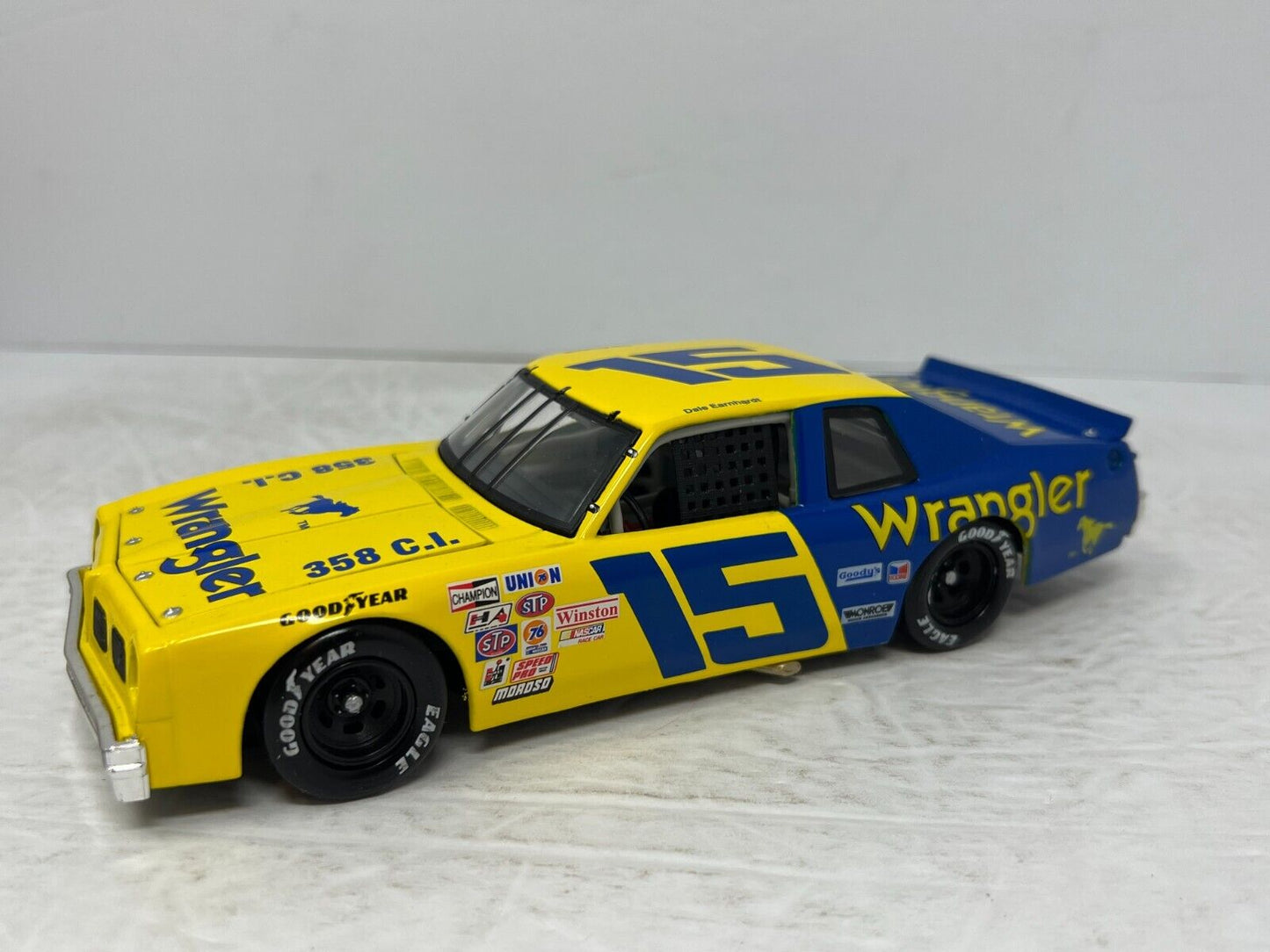 Action Nascar #15 Dale Earnhardt Sr. Wrangler Jean GM Dealers 1:24 Diecast