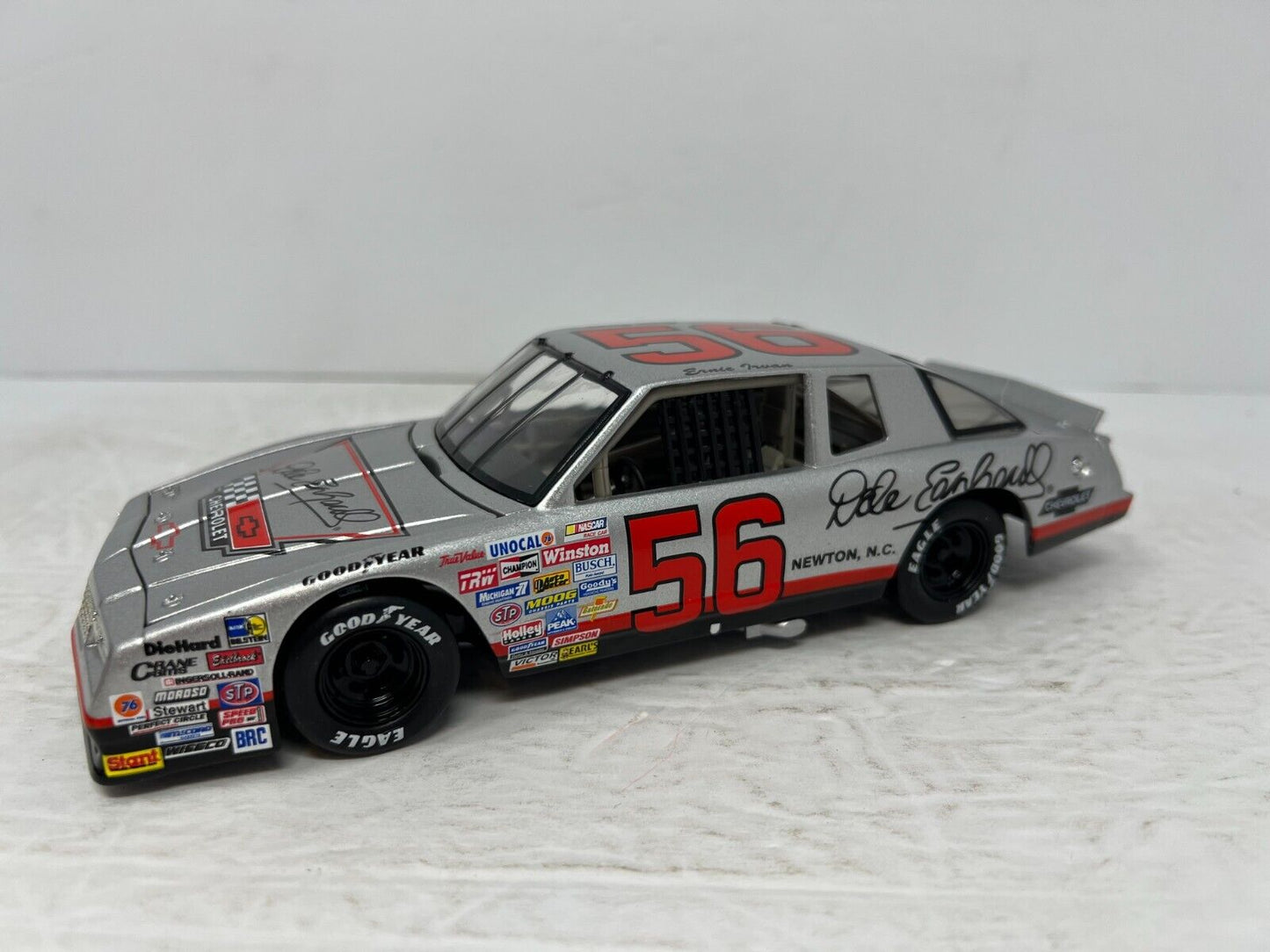 Action Nascar #56 Ernie Irvan Dale Earnhardt Chevy 1987 Monte Carlo 1:24 Diecast