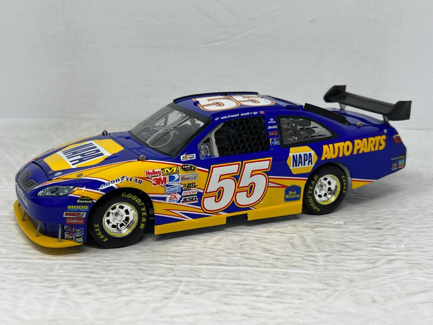 Action Nascar #55 Michael Waltrip NAPA 2008 Camry 1:24 Diecast AUTOGRAPHED