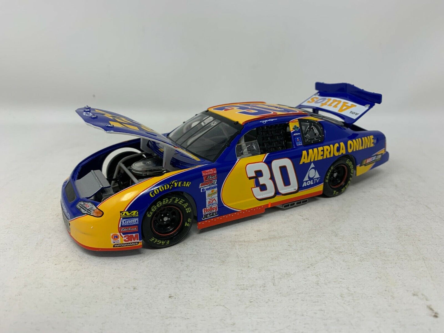 Action Nascar #30 Jeff Green AOL 2002 Monte Carlo 1:24 Diecast Track Auto