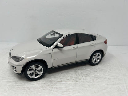 Kyosho BMW X6 xDrive50i 1:18 Diecast *Damaged and Customized*