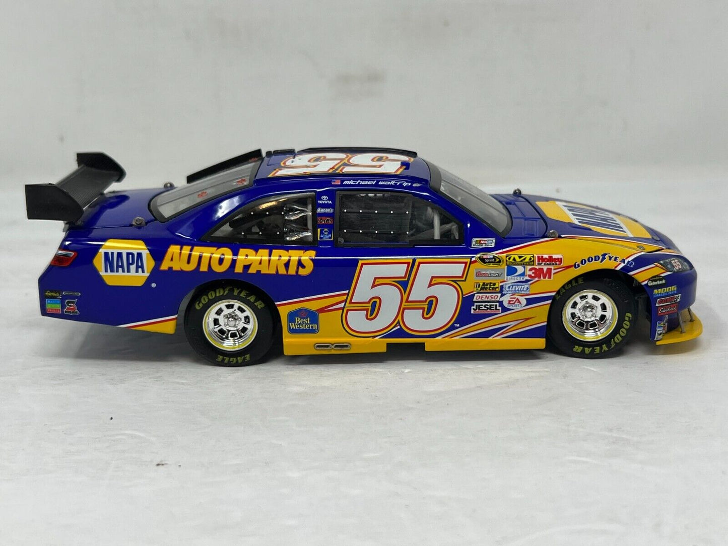 Action Nascar #55 Michael Waltrip NAPA 2008 Toyota Camry 1:24 Diecast