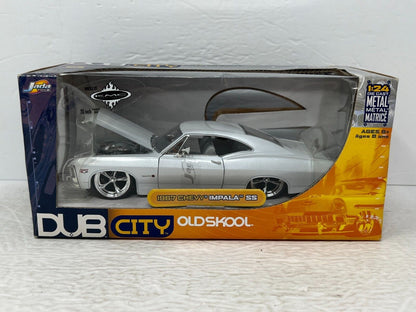 Jada Dub City Oldskool 1967 Chevy Impala SS 1:24 Diecast