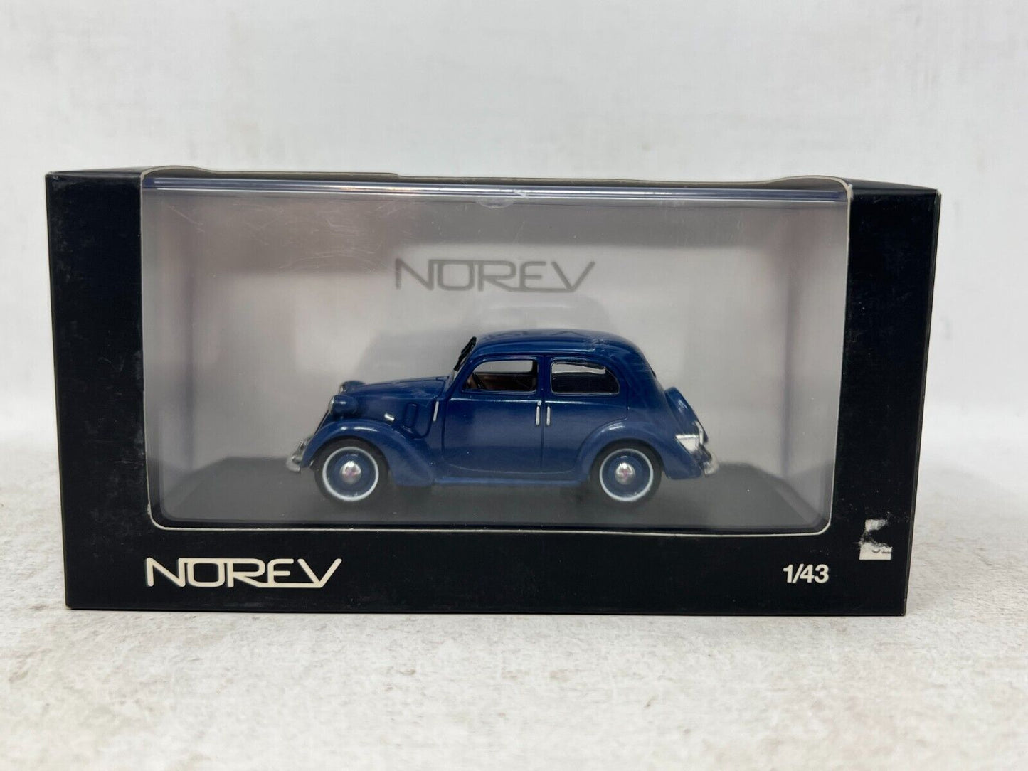 Norev Simca 8 Berline 1:43 Diecast