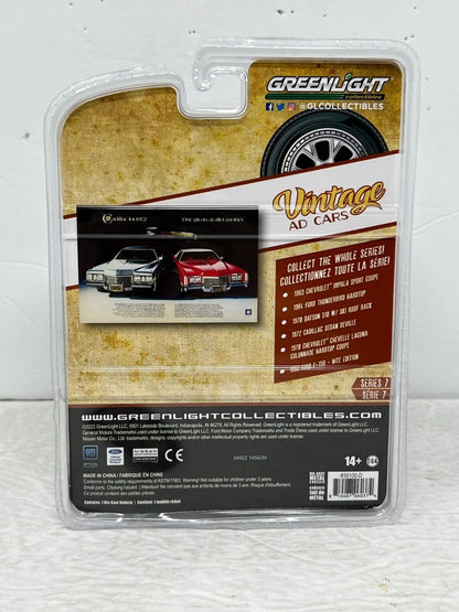 Greenlight Vintage AD Cars 1972 Cadillac Sedan Deville 1:64 Diecast