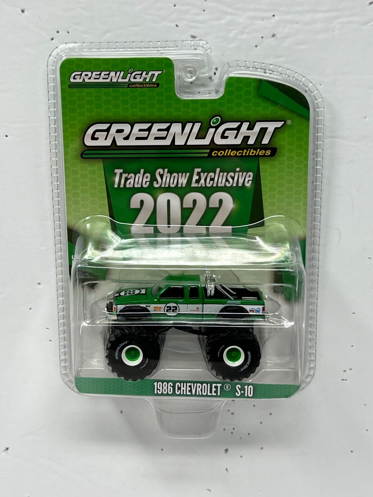 Greenlight 2022 Tradeshow Exclusive 1986 Chevrolet S-10 1:64 Diecast