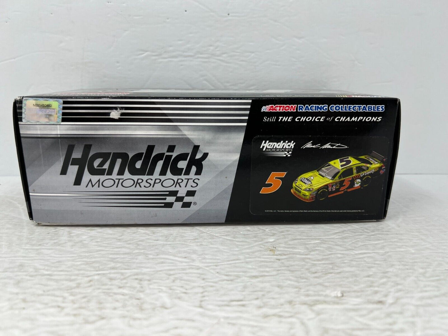 Action Nascar #5 Mark Martin GoDaddy 2010 Chevy Impala 1:24 Diecast