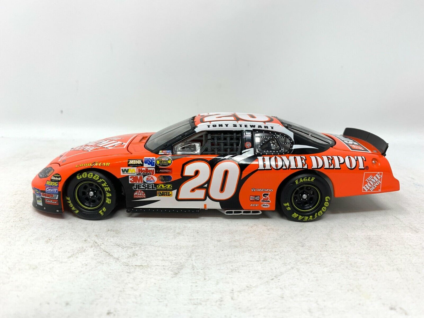 Action Nascar #20 Tony Stewart Home Depot Happy Father's Day 1:24 Diecast