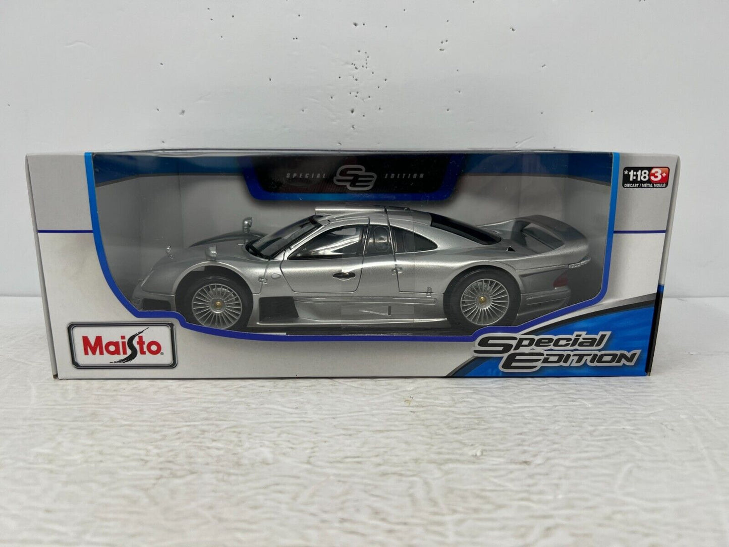 Maisto Mercedes-Benz CLK-GTR (Street Version) Special Edition 1:18 Diecast