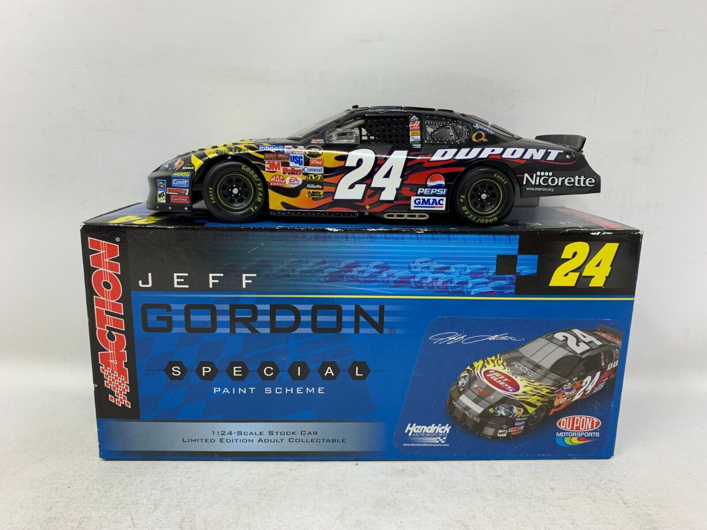 Action Nascar #24 Jeff Gordon Dupont Foose Design Chevy 1:24 Diecast