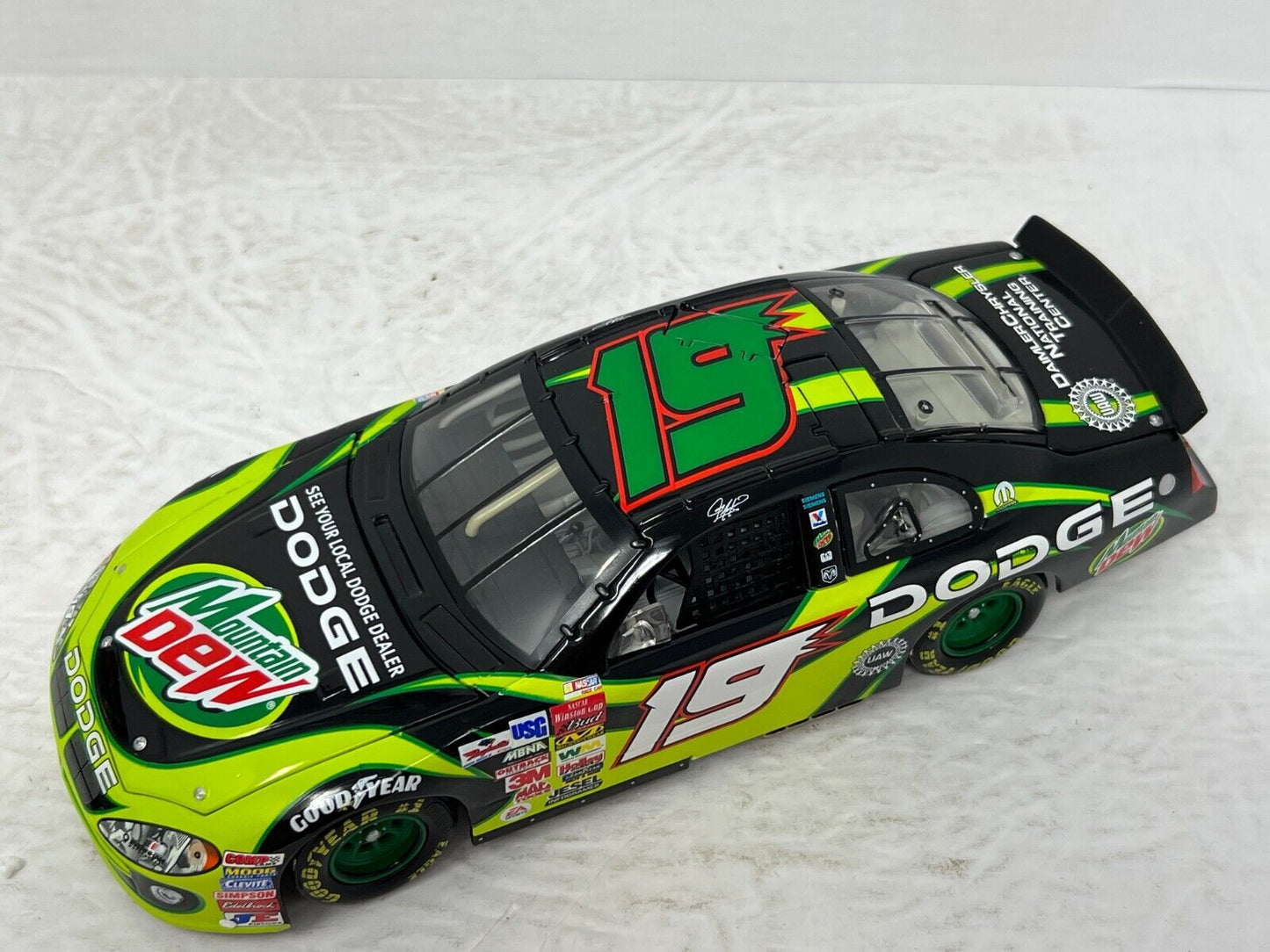 Action Nascar #19 Jeremy Mayfield Dodge Mountain Dew BANK 2003 1:24 Diecast