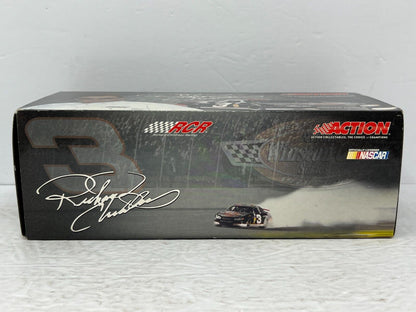 Action Nascar Dale Earnhardt Sr. Victory Lap 7x Champion GM Dealers 1:24 Diecast