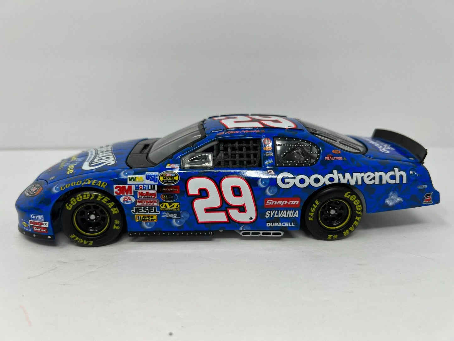 Action Nascar #29 Kevin Harvick GM Goodwrench Liquid Ice 2004 Chevy 1:24 Diecast