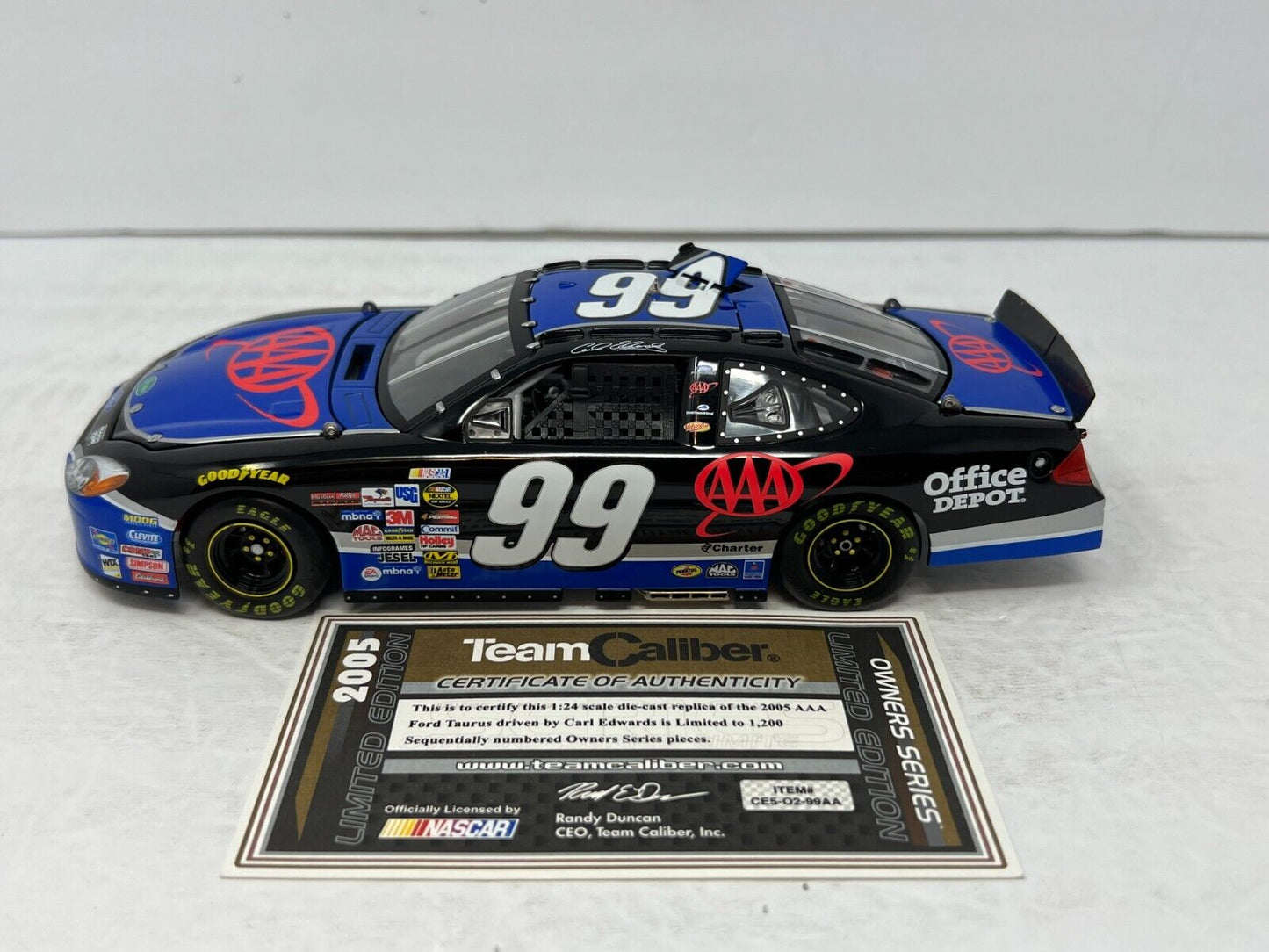 Team Caliber Owners Nascar #99 Carl Edwards AAA 2005 Ford Taurus 1:24 Diecast