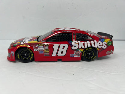 Lionel Nascar #18 Kyle Busch Skittles 2014 Toyota Camry 1:24 Diecast