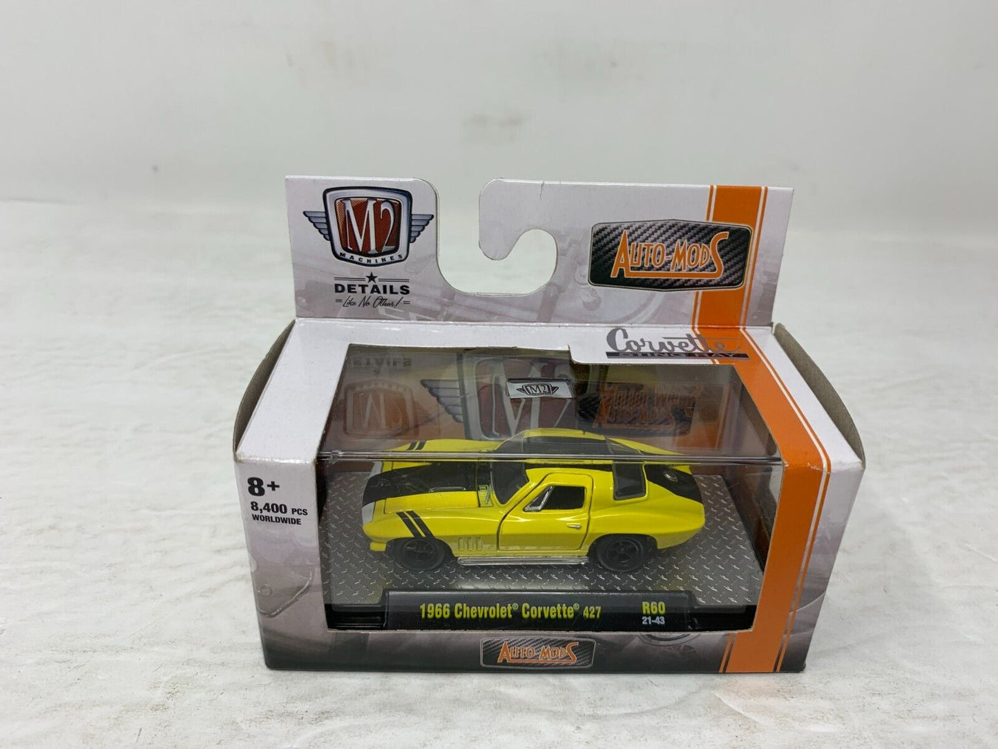 M2 Machines Auto-Mods 1966 Chevrolet Corvette 427 R60 1:64 Diecast