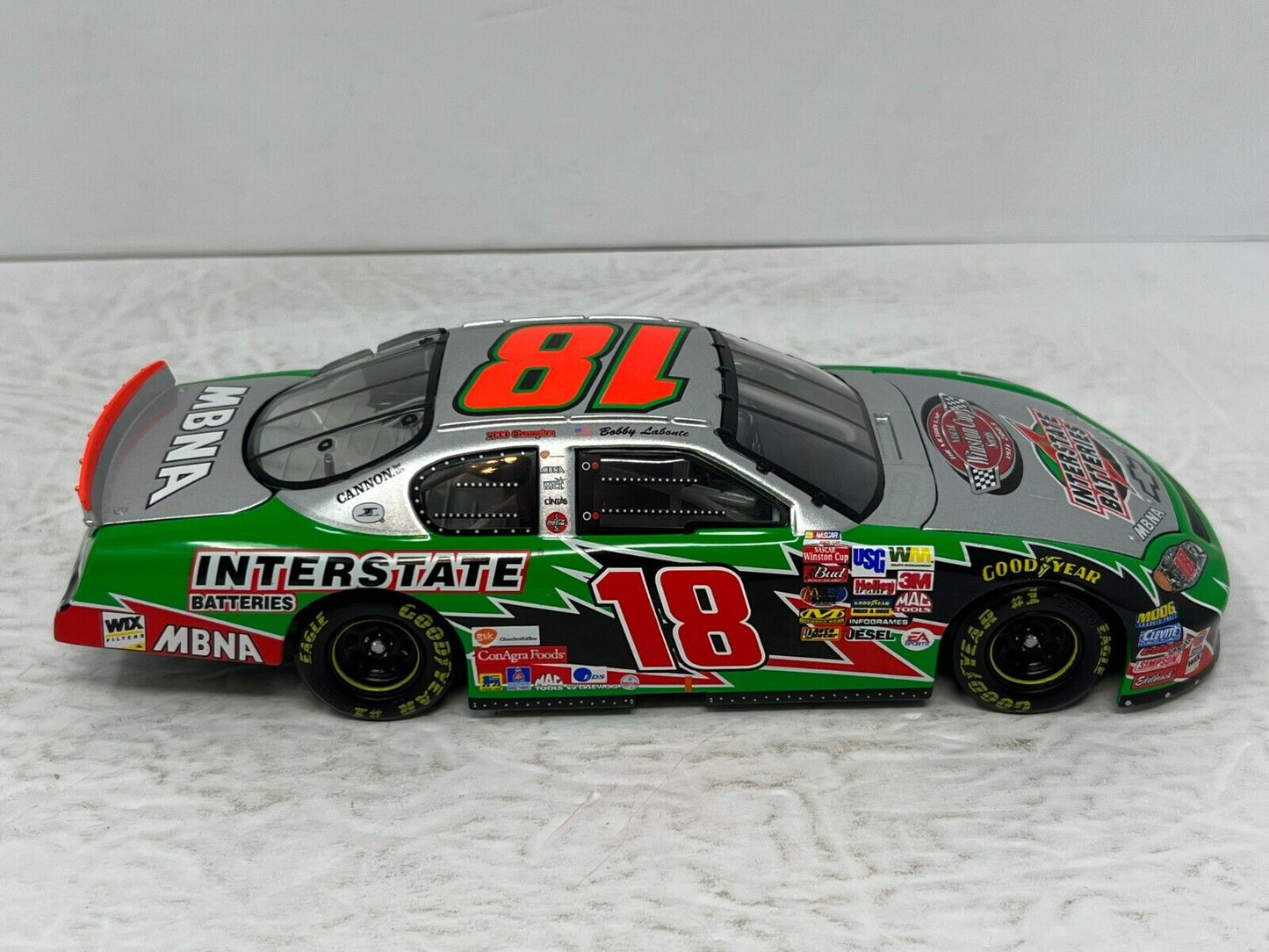 Action Nascar #18 Bobby Labonte Interstate Victory Lap GM Dealers 1:24 Diecast