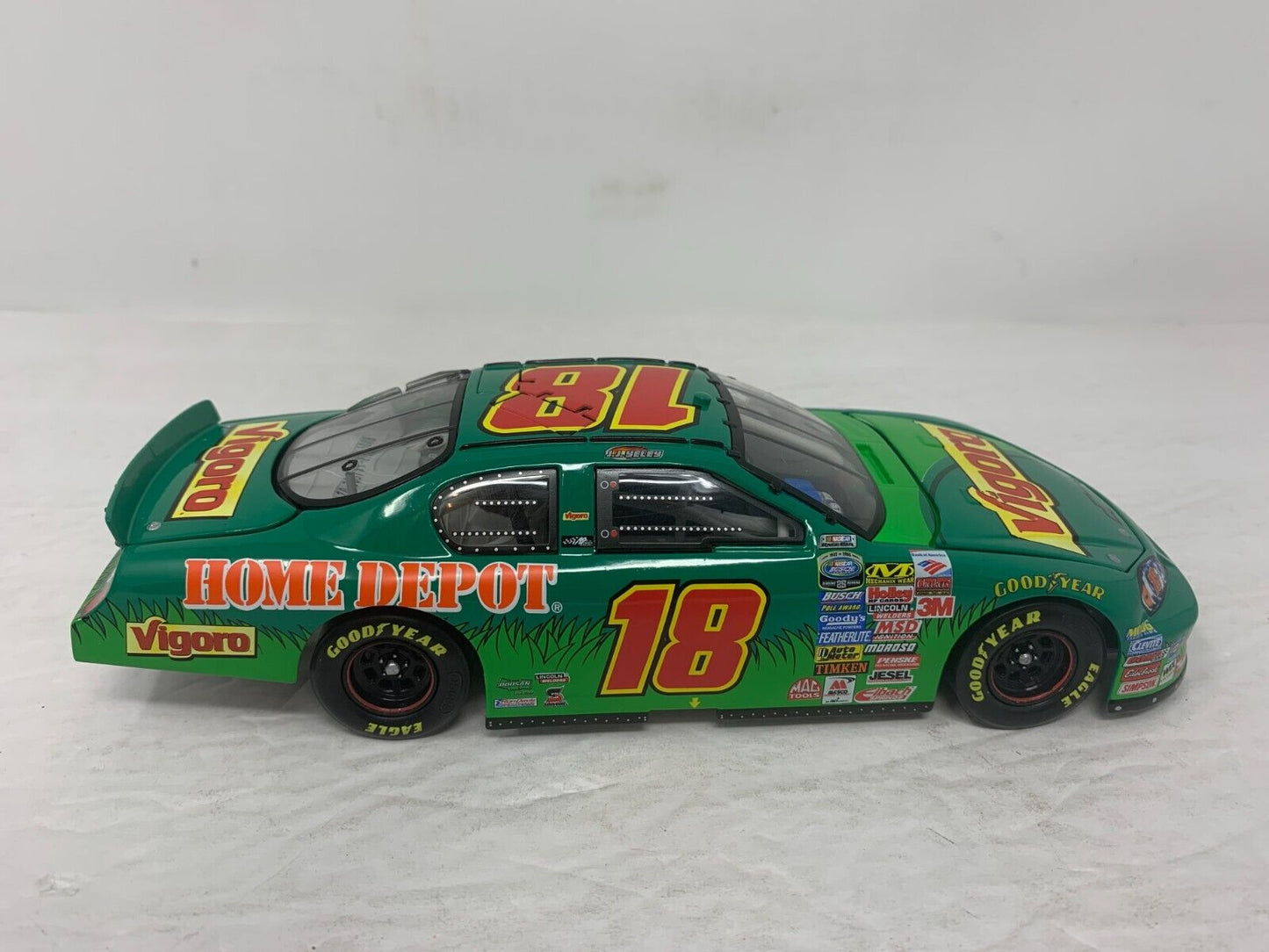 Action Nascar #18 JJ Yeley Vigoro 2006 Monte Carlo 1:24 Diecast