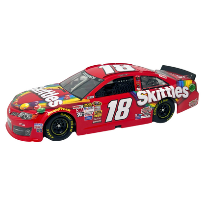 Lionel Nascar #18 Kyle Busch Skittles 2014 Toyota Camry 1:24 Diecast