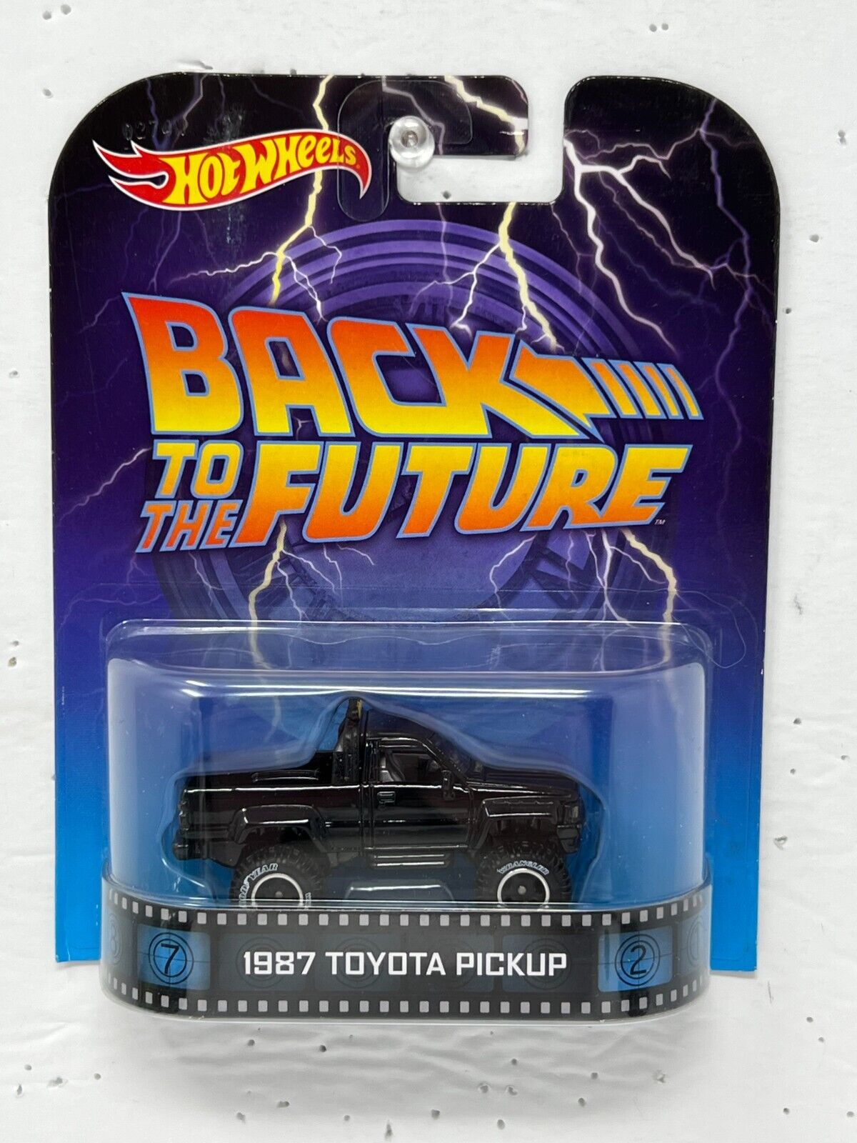 Hot Wheels Retro Entertainment Back to the Future '87 Toyota Pickup 1:64 Diecast