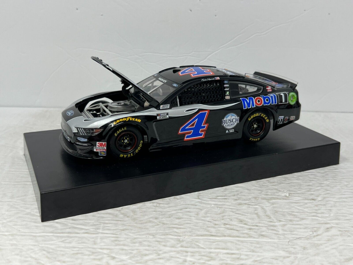 Lionel Nascar #4 Kevin Harvick Mobil 1 2021 Mustang 1:24 Diecast