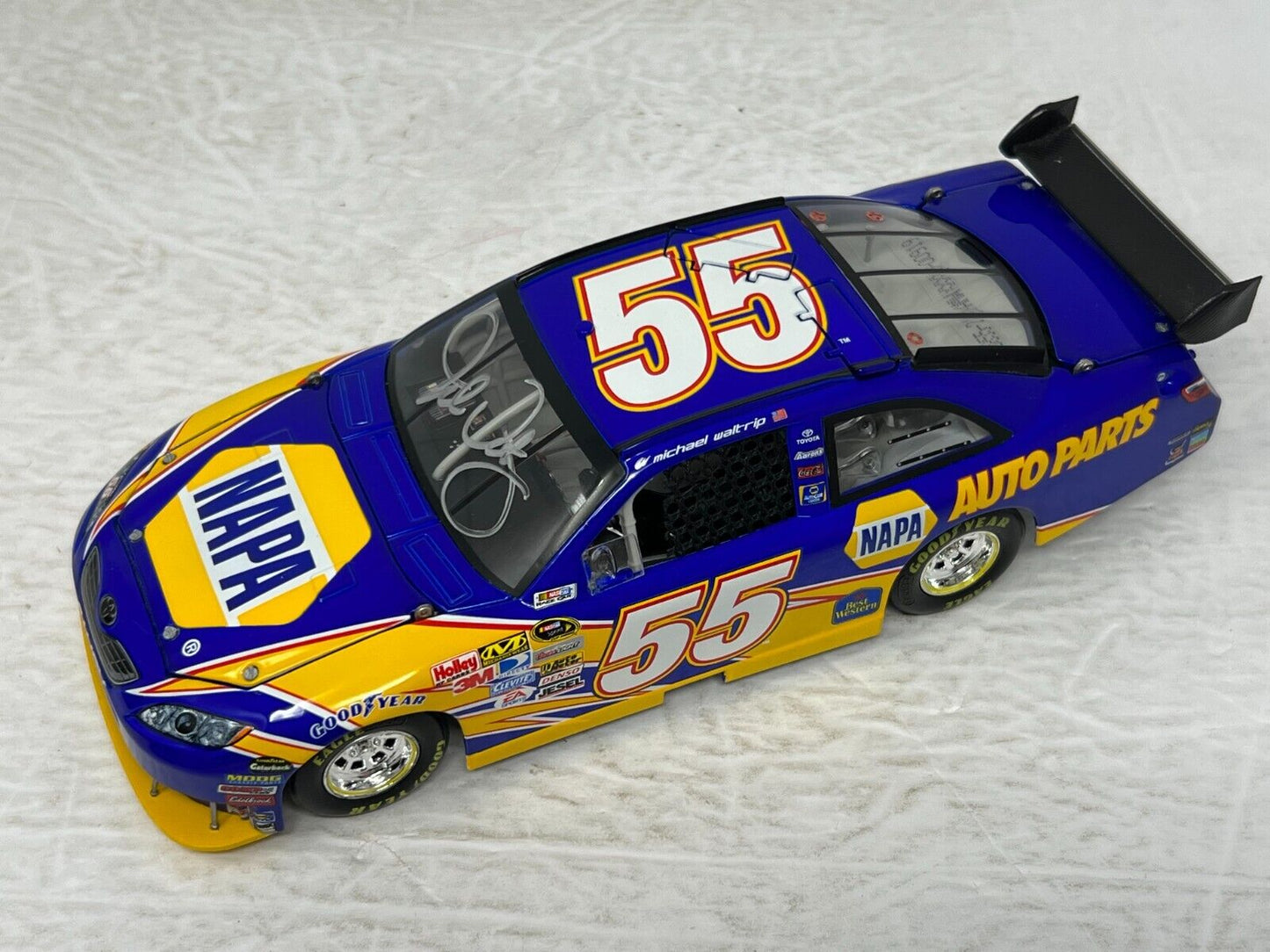 Action Nascar #55 Michael Waltrip NAPA 2008 Camry 1:24 Diecast AUTOGRAPHED