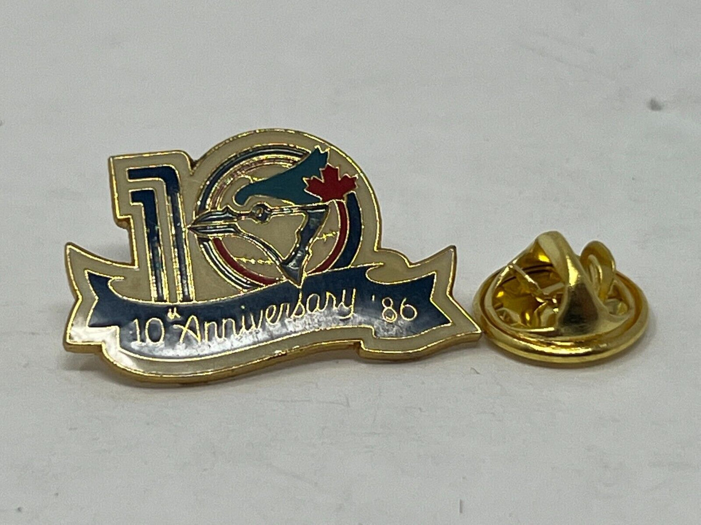 MLB Toronto Blues Jays 10th Anniversary '86 Sports Lapel Pin