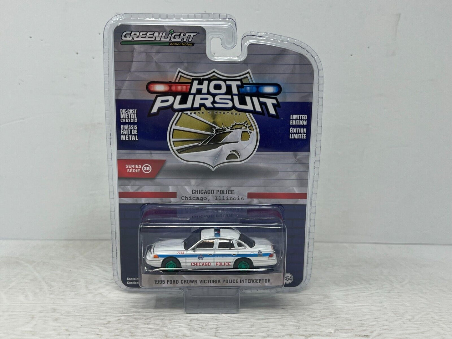 Greenlight Hot Pursuit 1995 Ford Crown Victoria Green Machine 1:64 Diecast