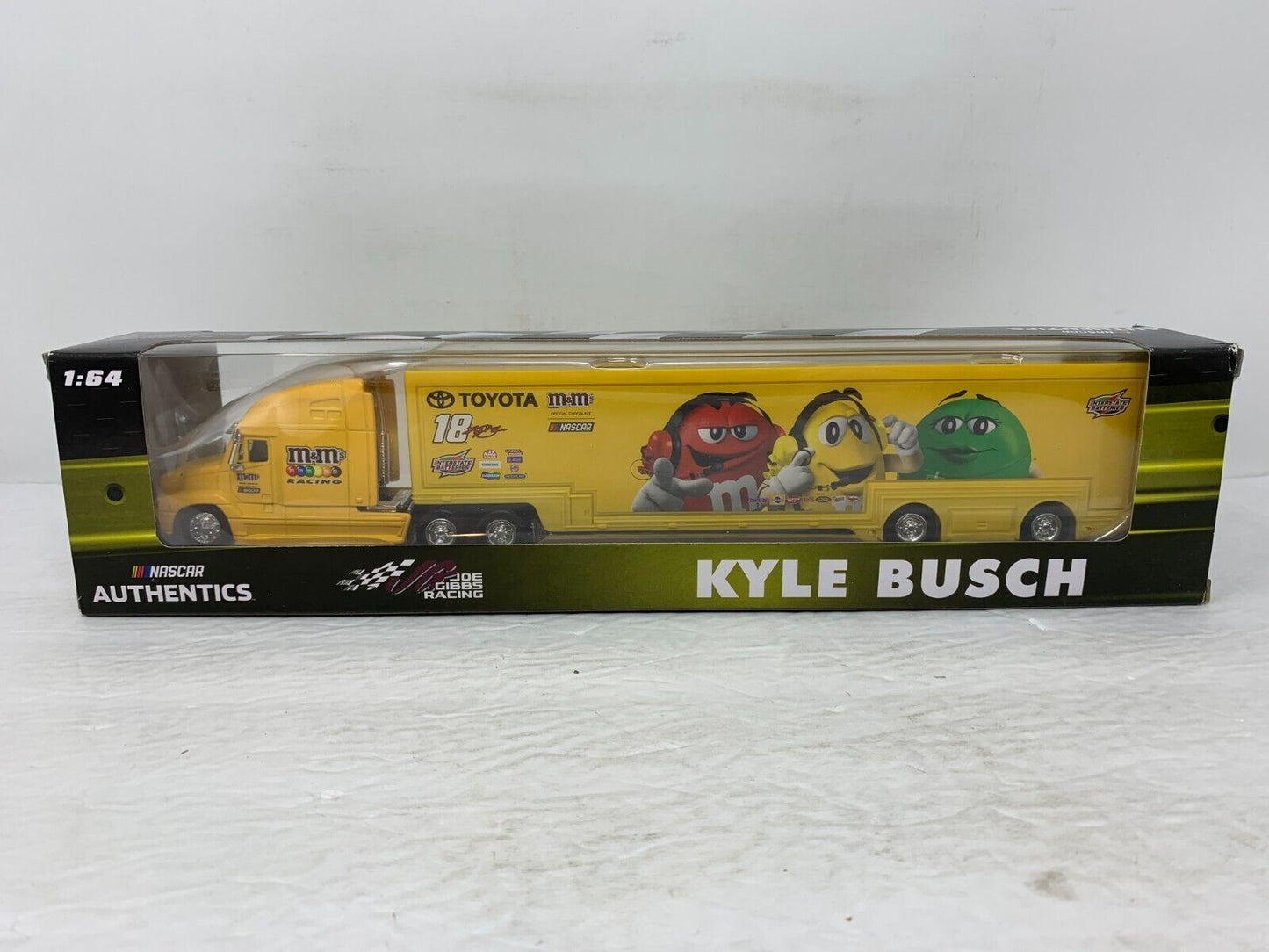 Nascar Authentics #18 M&M's Kyle Busch Transport Hauler 1:64 Diecast