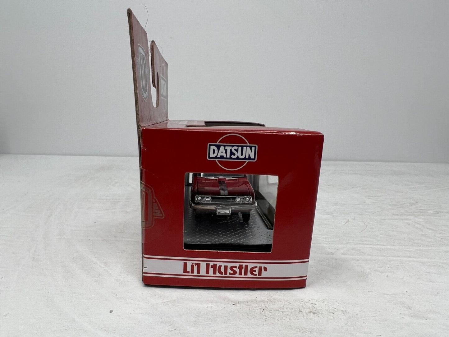 M2 Machines Li'l Hustler 1977 Datsun Pickup S89 1:64 Diecast