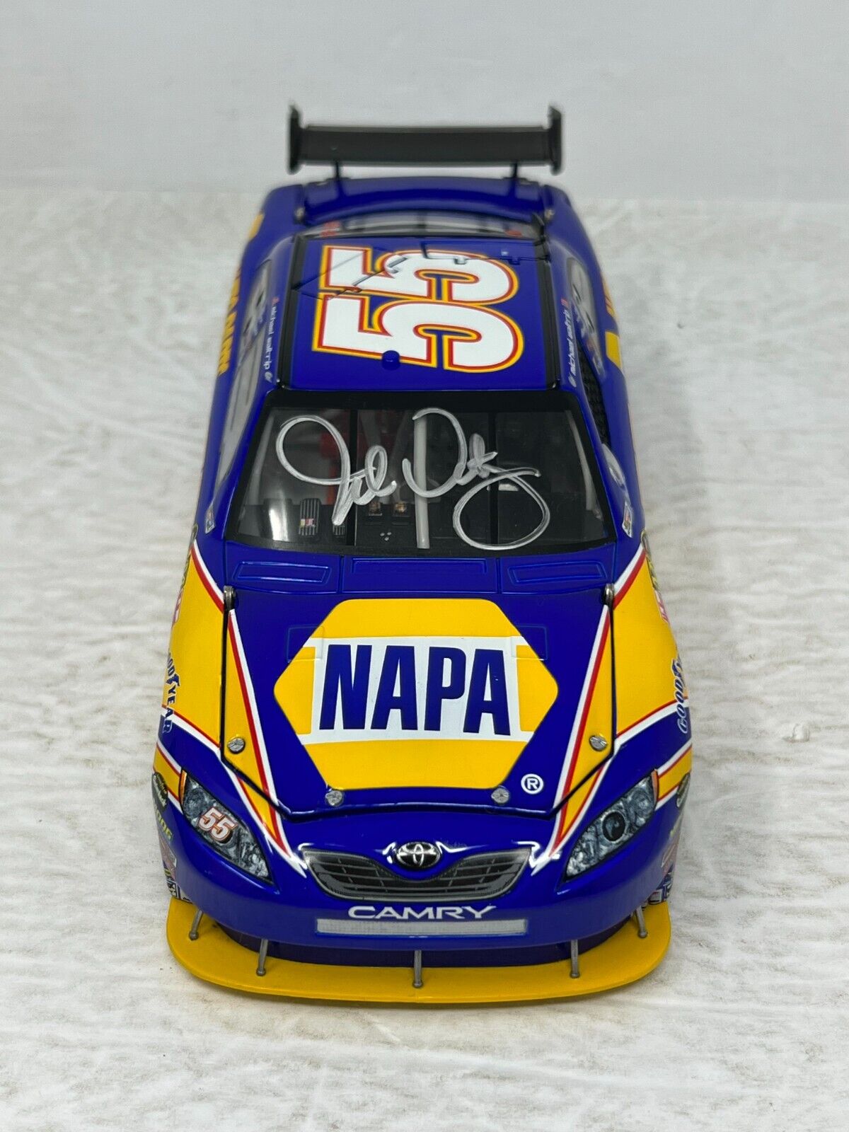 Action Nascar #55 Michael Waltrip NAPA 2008 Camry 1:24 Diecast AUTOGRAPHED