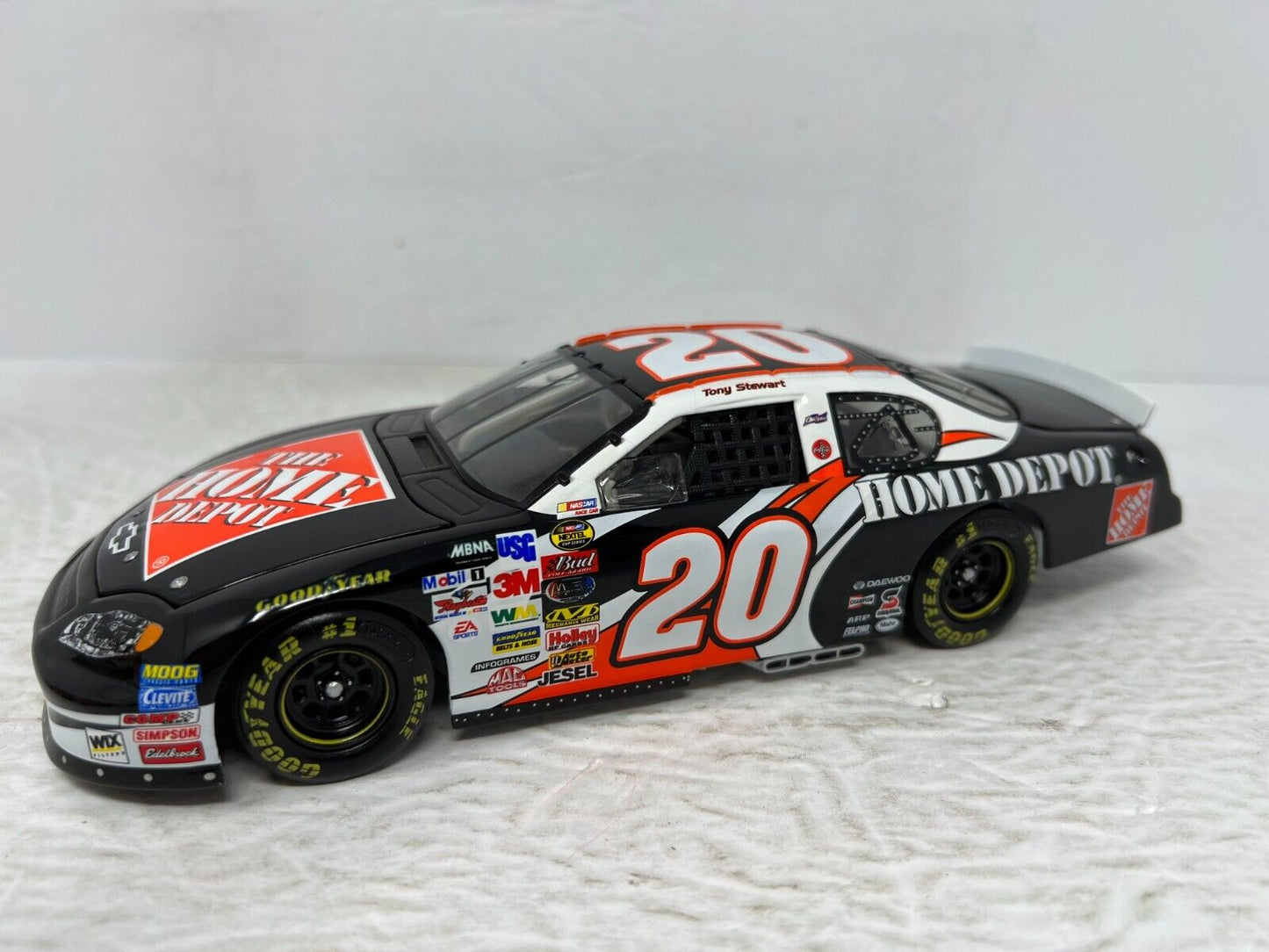 Action Nascar #20 Tony Stewart Home Depot Reverse Paint 2004 Chevy 1:24 Diecast