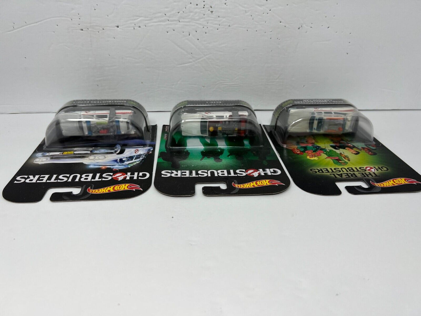Hot Wheels Retro Entertainment Ghostbusters Ecto-1 Cars 1:64 Diecast Lot of 3