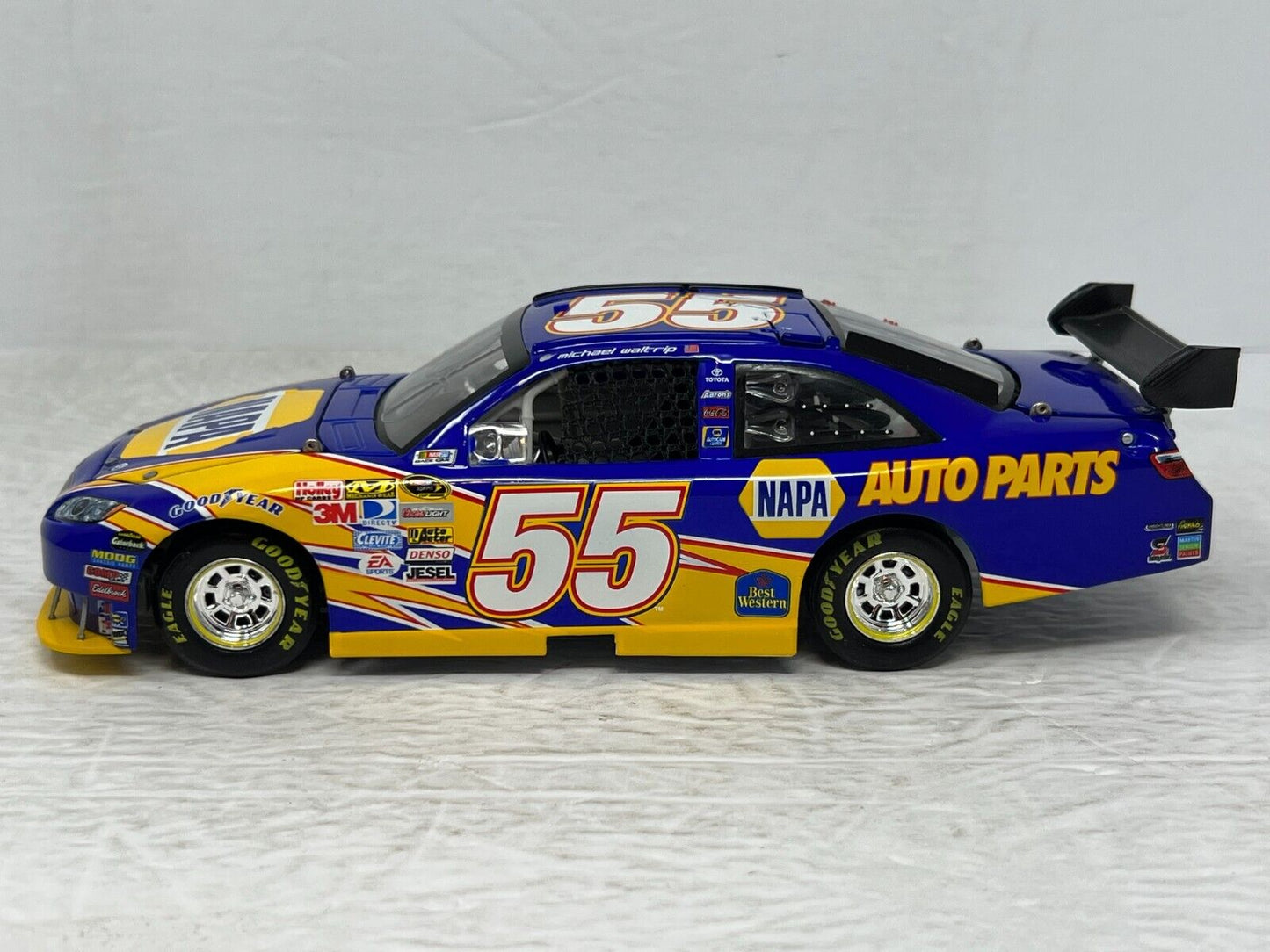 Action Nascar #55 Michael Waltrip NAPA 2008 Camry 1:24 Diecast AUTOGRAPHED