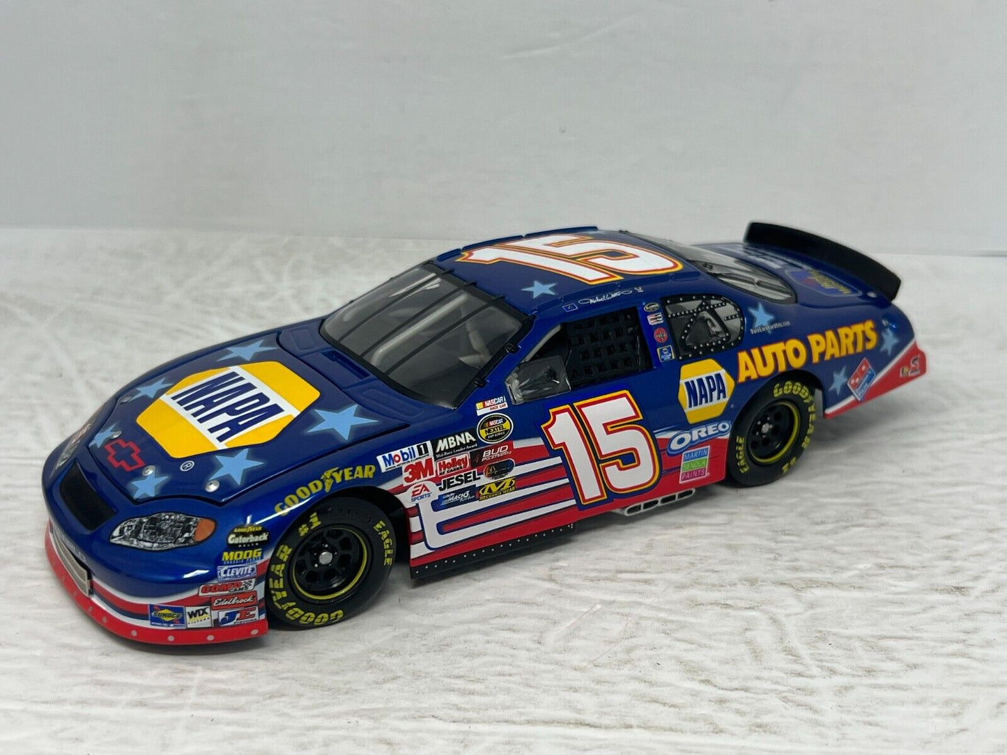 Action Nascar #15 Michael Waltrip NAPA Stars & Stripes GM Dealers 1:24 Diecast